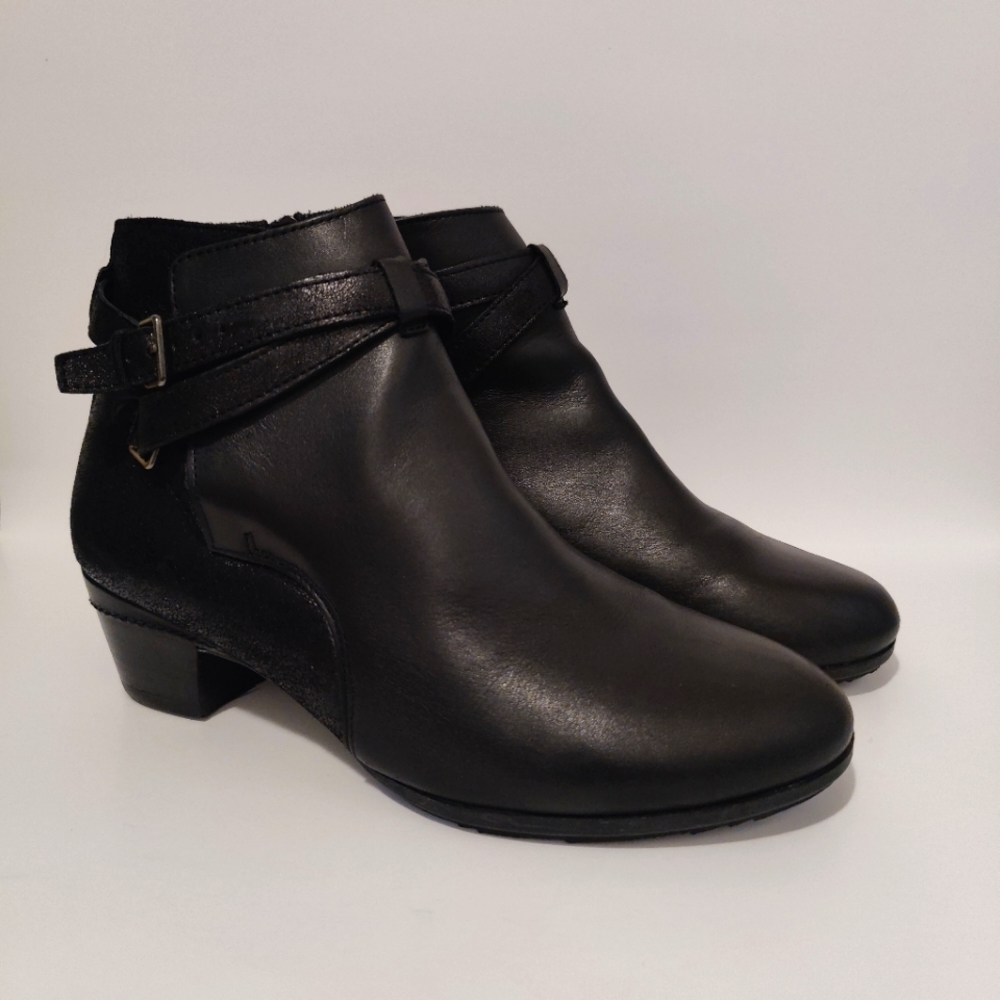 Ziera Cameo Boots In Black/ Passion Leather